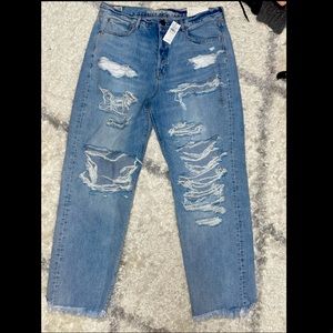 AE 90’s boyfriend ripped jeans 16L